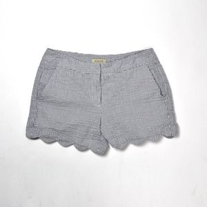 BRITISH KHAKI Seersucker Scalloped Hem Shorts